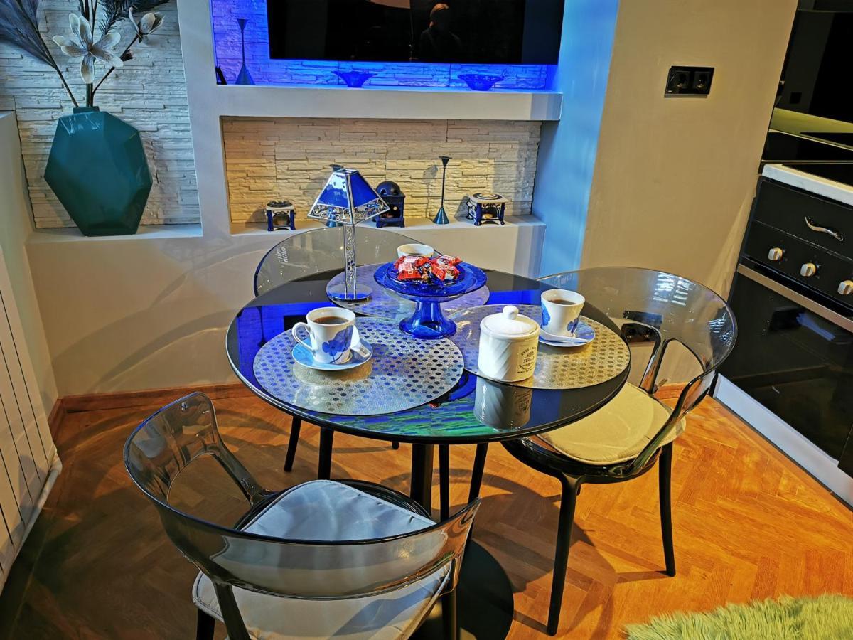 Crystal Central Apartment Braşov Extérieur photo
