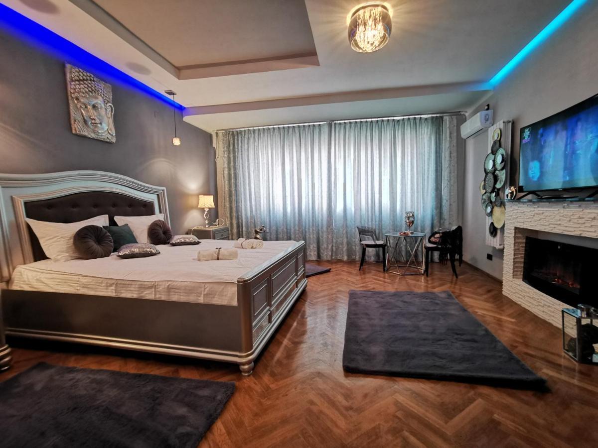 Crystal Central Apartment Braşov Extérieur photo