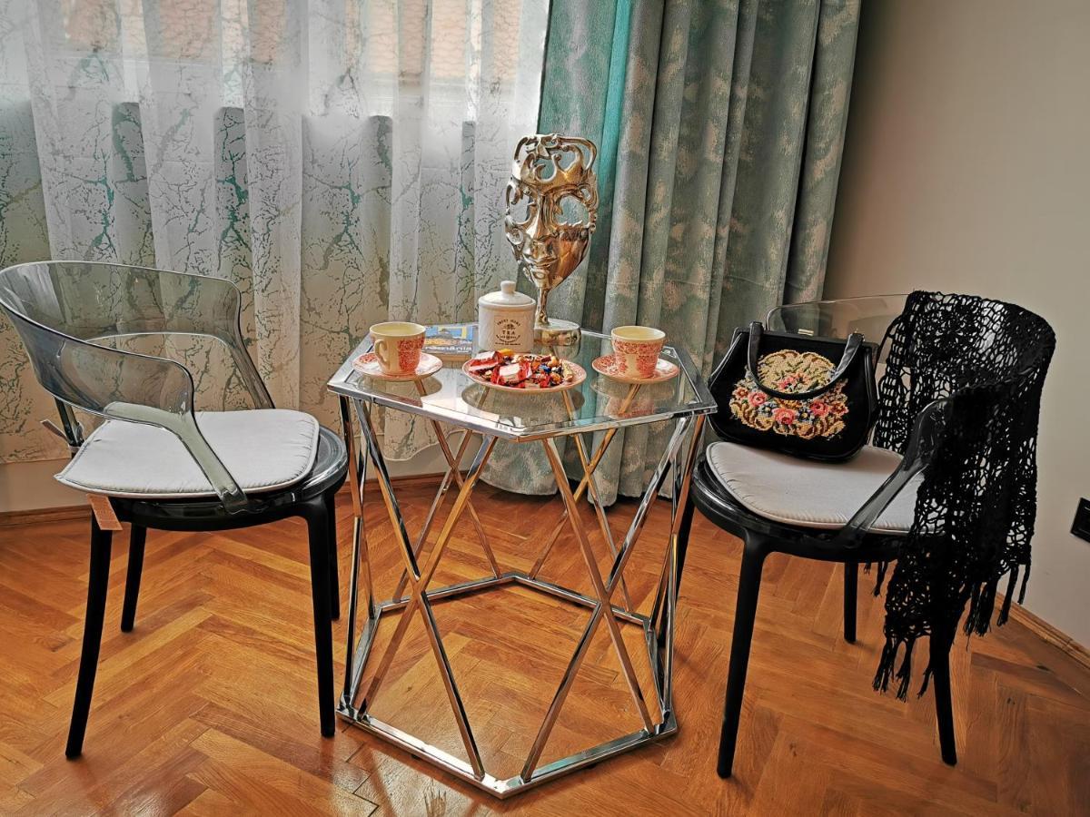 Crystal Central Apartment Braşov Extérieur photo